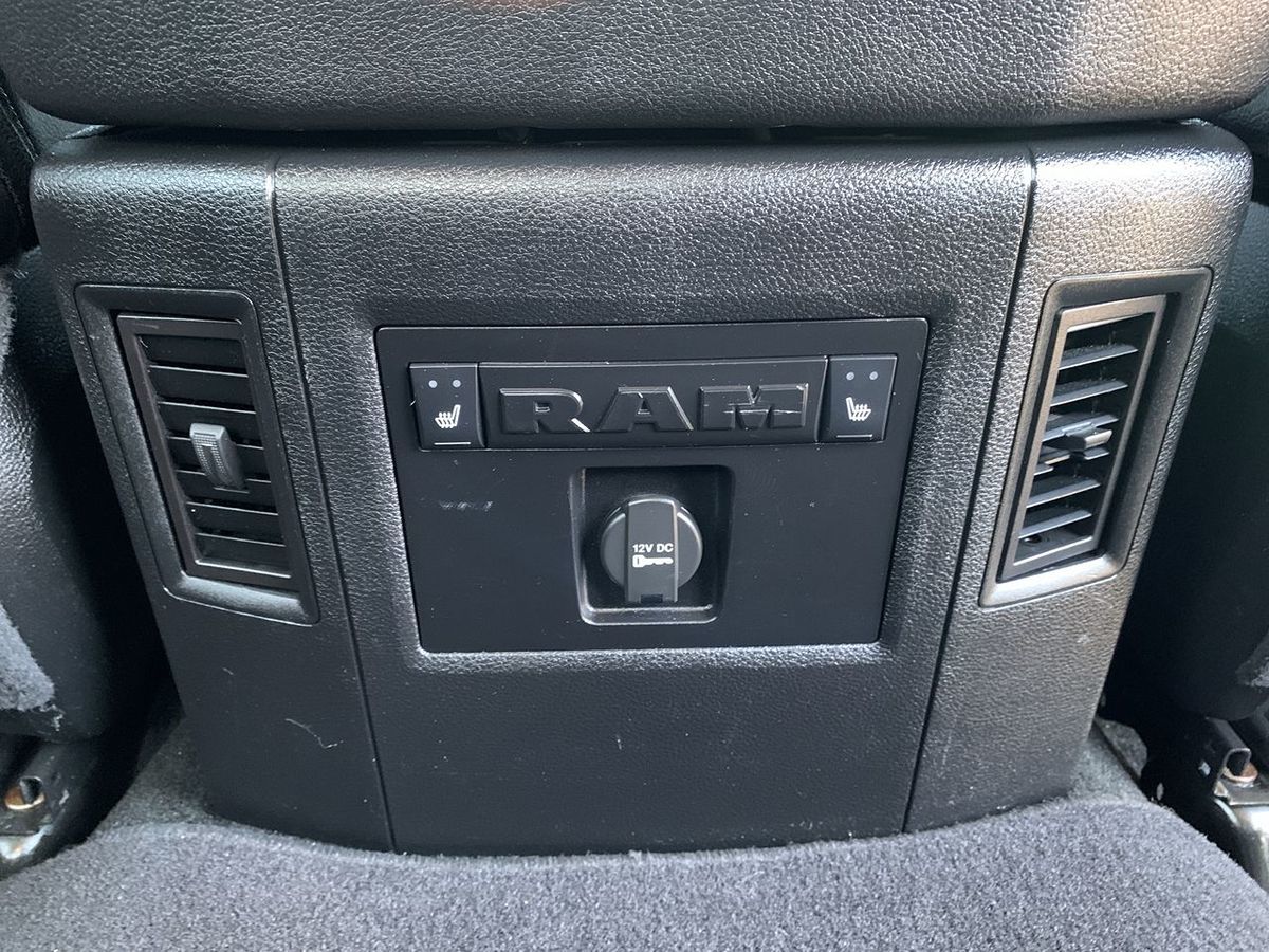 2016 Ram 1500 Laramie photo 31