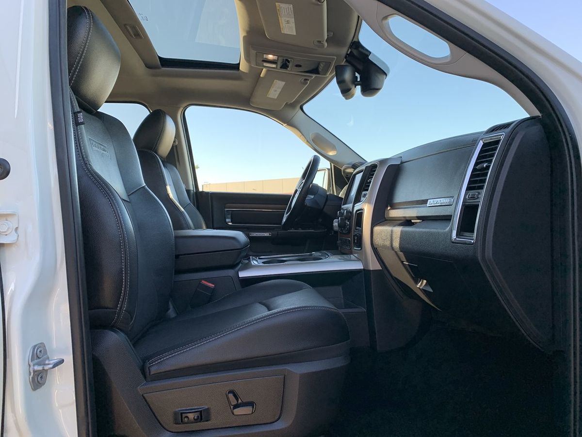 2016 Ram 1500 Laramie photo 32