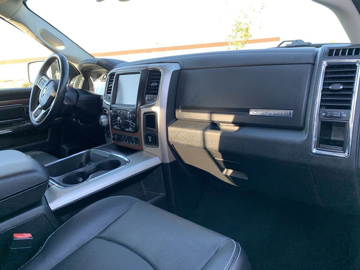 2016 Ram 1500 Laramie photo 33