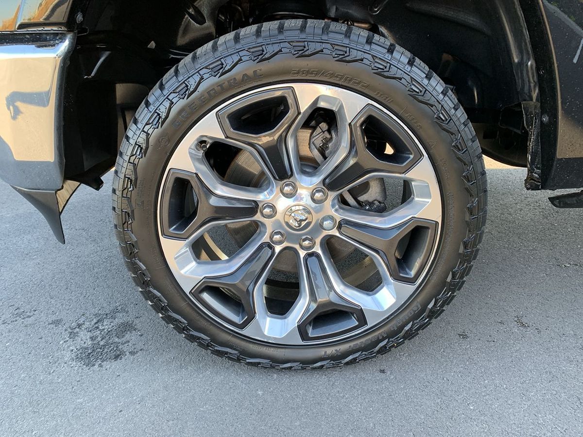 2019 Ram 1500 Laramie Longhorn photo 11