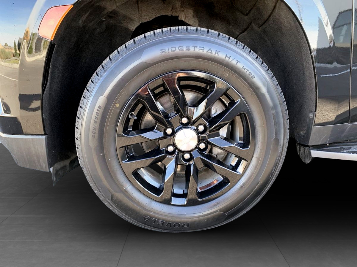 2022 Chevrolet Suburban LS - Photo 10