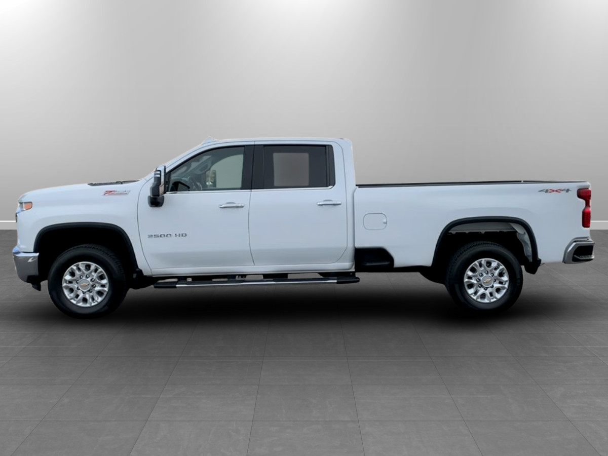 2021 Chevrolet Silverado 3500HD LTZ - Photo 4