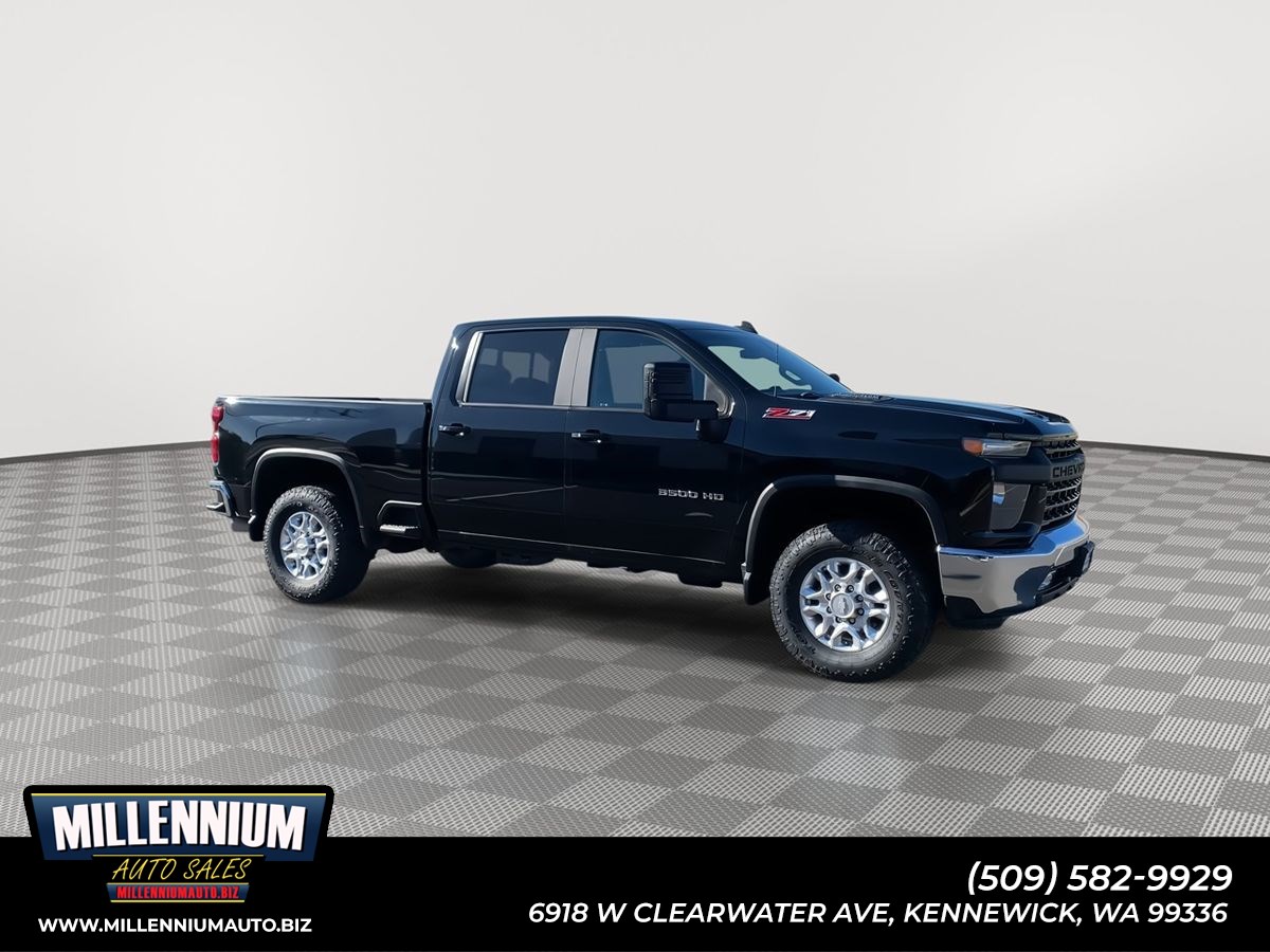 2020 Chevrolet Silverado HD LT 4WD Crew Cab Short Box's photo