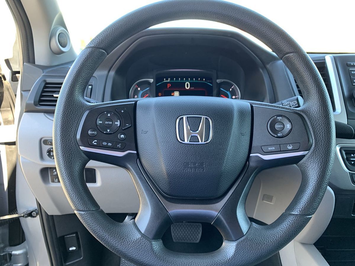 2019 Honda Pilot LX - Photo 16