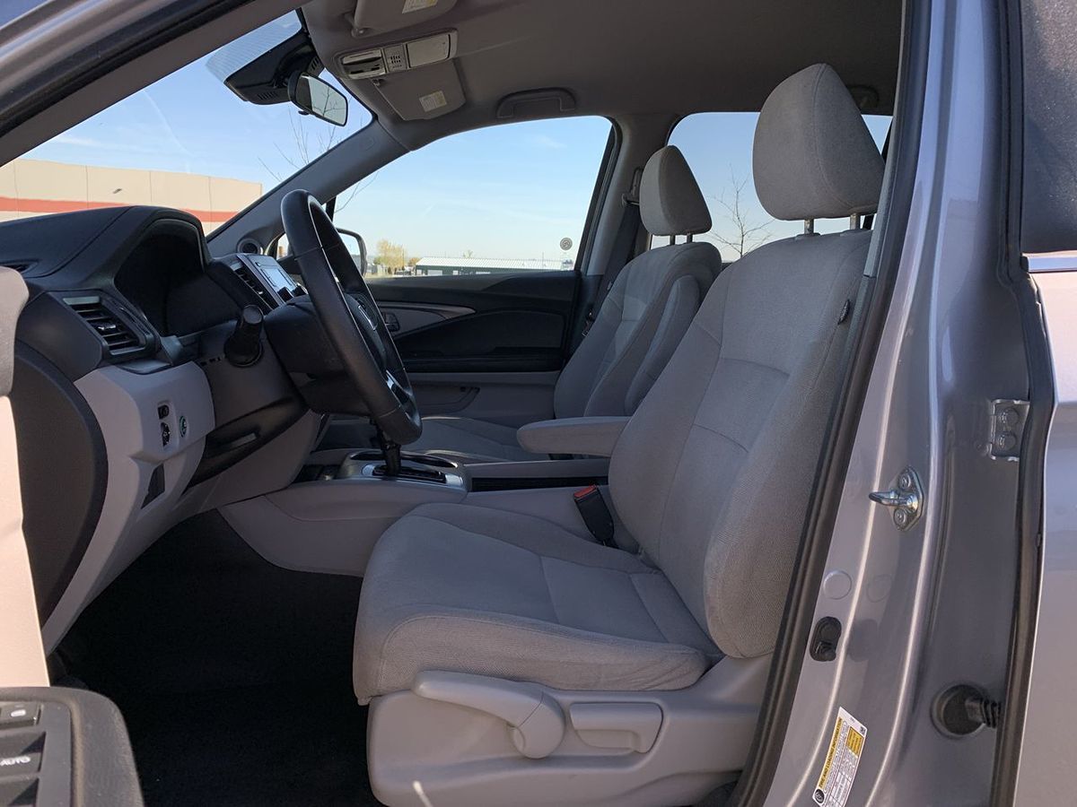 2019 Honda Pilot LX - Photo 26