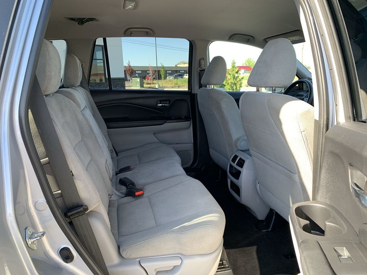 2019 Honda Pilot LX - Photo 28