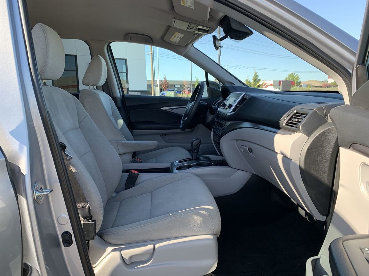 2019 Honda Pilot LX - Photo 29