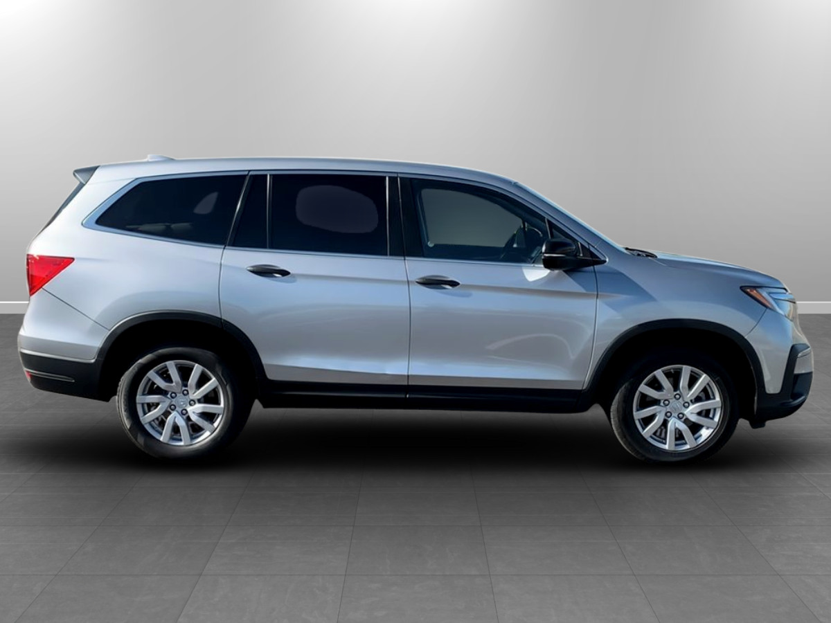 2019 Honda Pilot LX - Photo 8