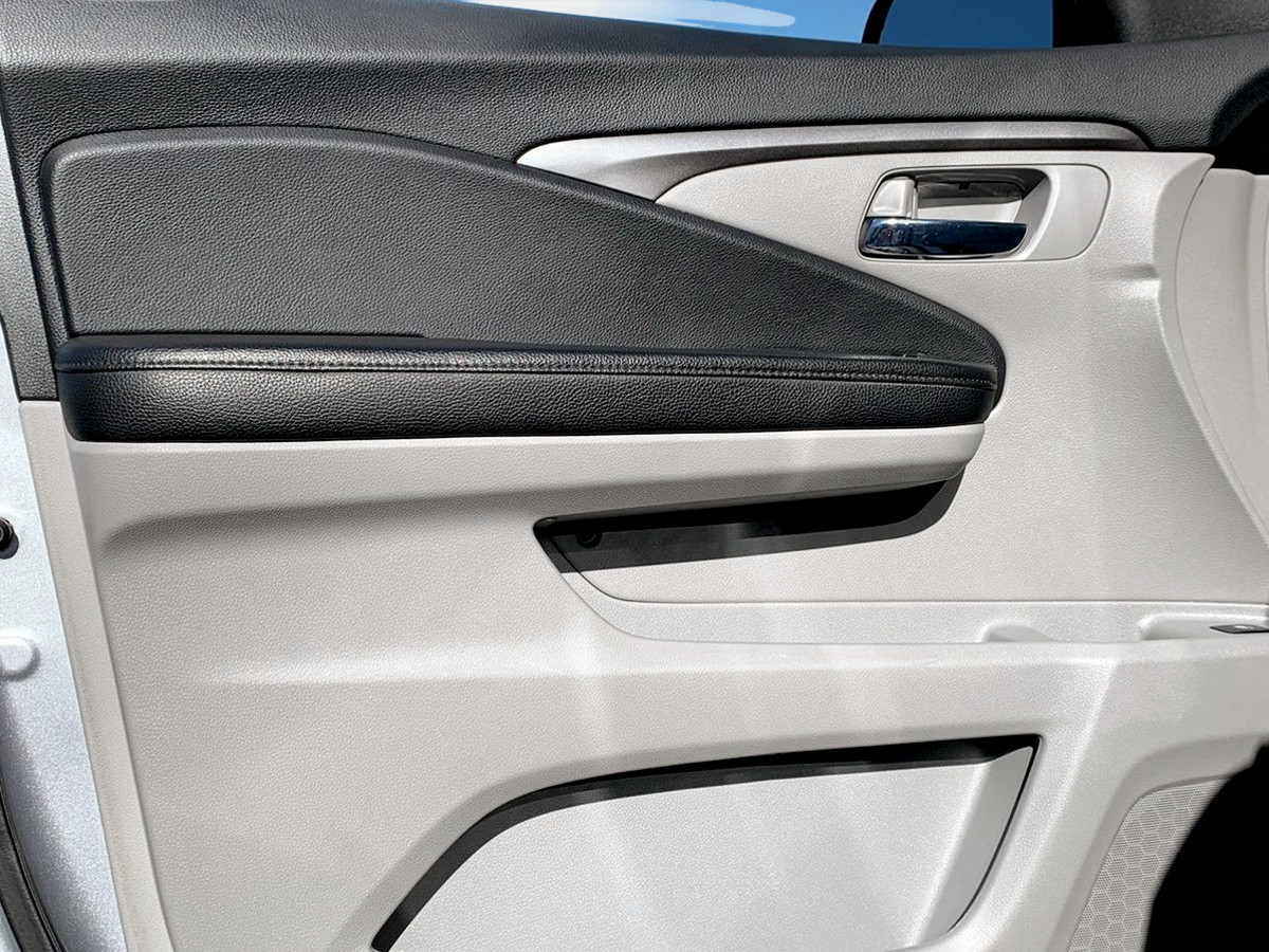 2019 Honda Pilot LX - Photo 13