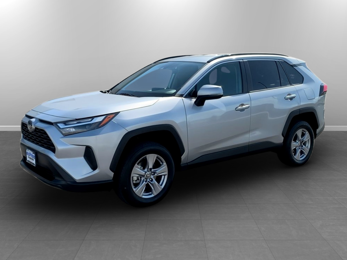 Photo 3 of this Toyota RAV4