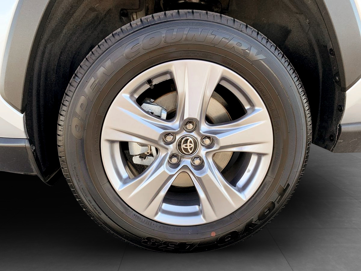 Photo 10 of this Toyota RAV4