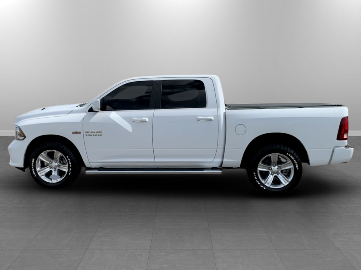 Photo 4 of this Ram 1500