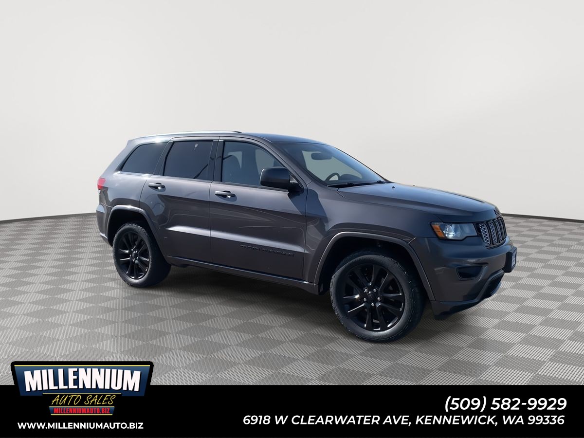 2017 Jeep Grand Cherokee Altitude 4WD's photo