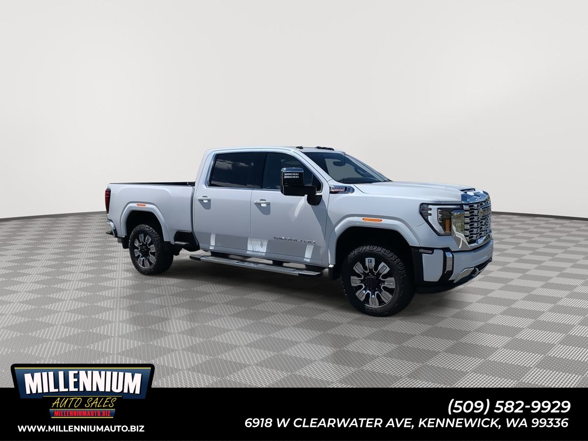 2024 GMC Sierra Denali 4WD Crew Cab Standard Box's photo