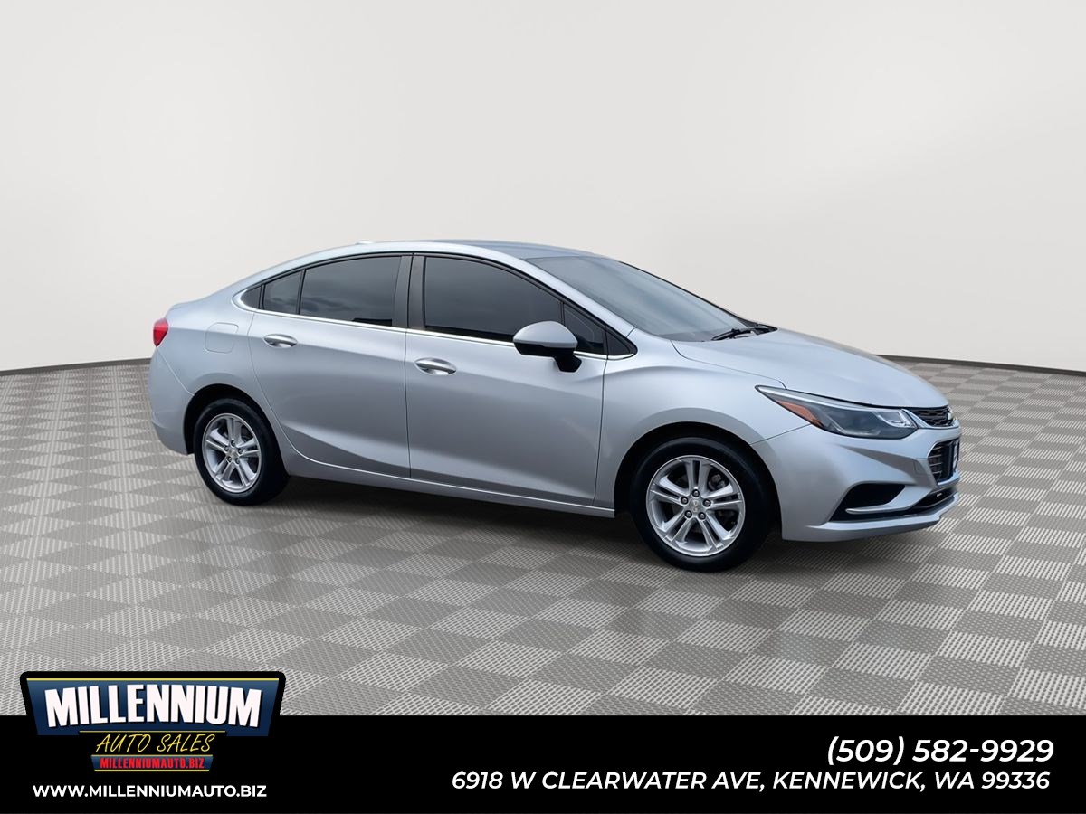 2018 Chevrolet Cruze 1LT Auto's photo