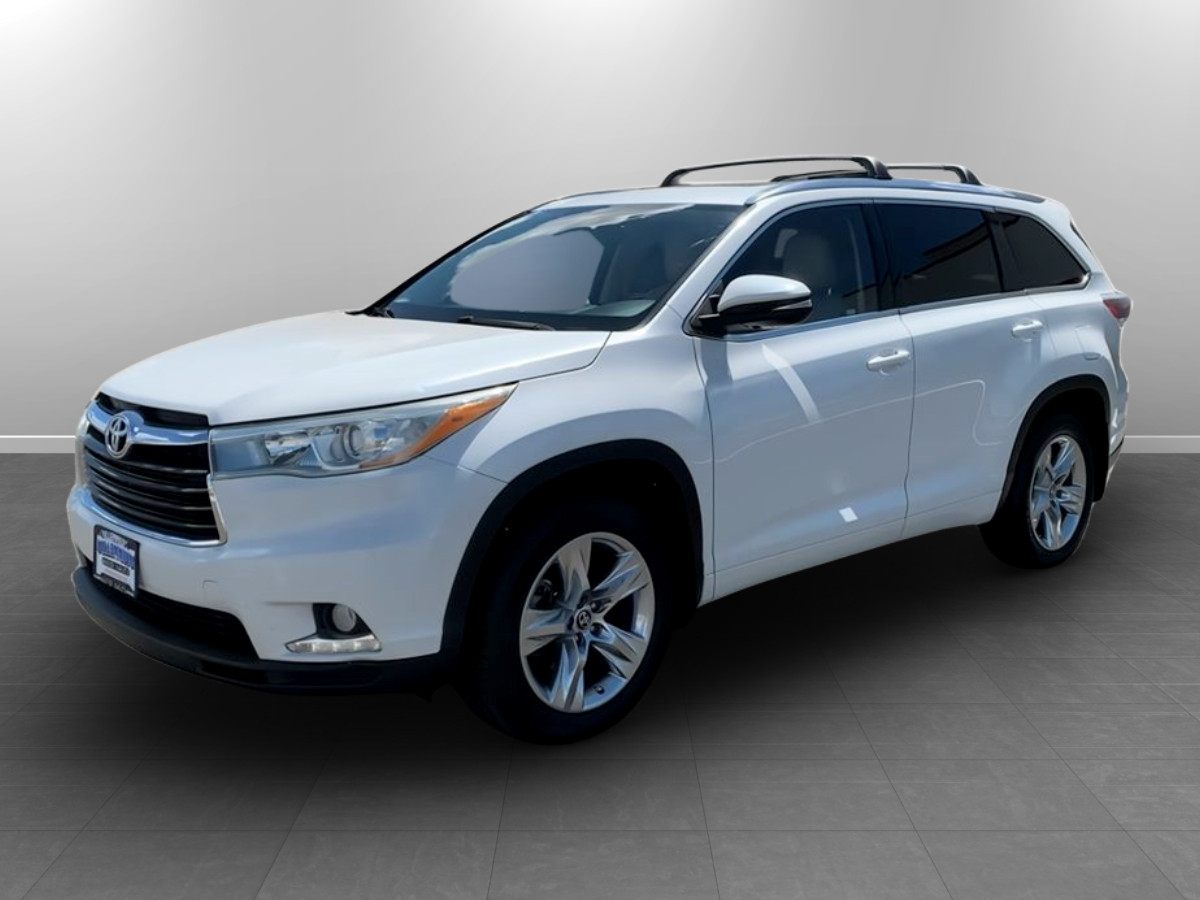 Photo 3 of this Toyota Highlander
