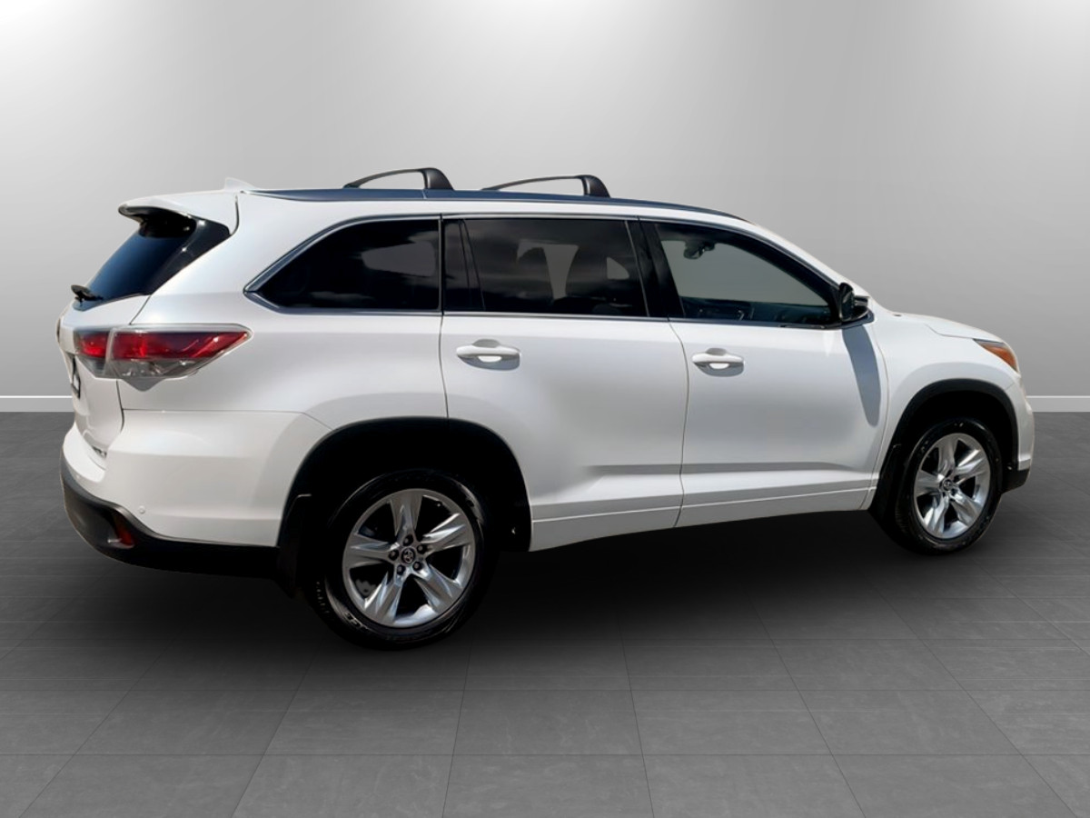 Photo 7 of this Toyota Highlander