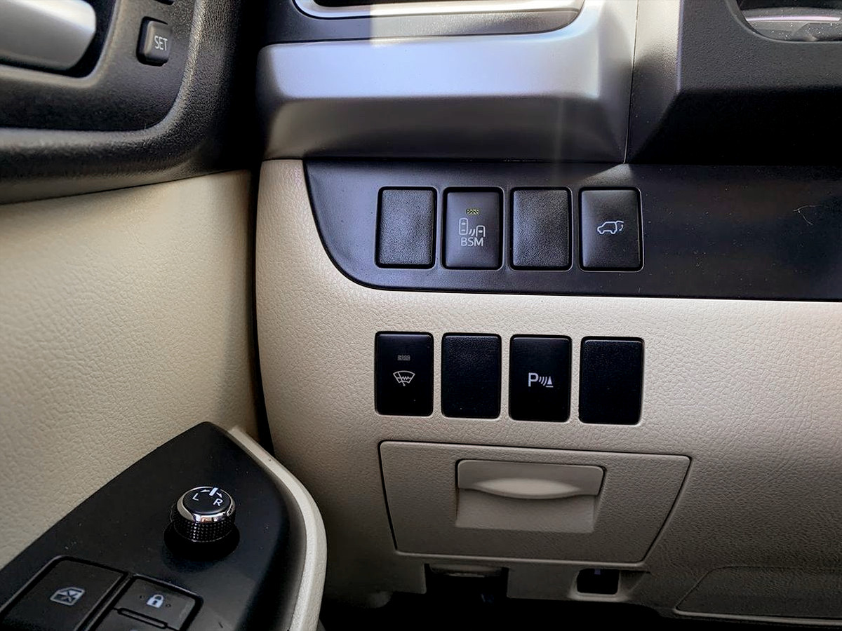 Photo 17 of this Toyota Highlander