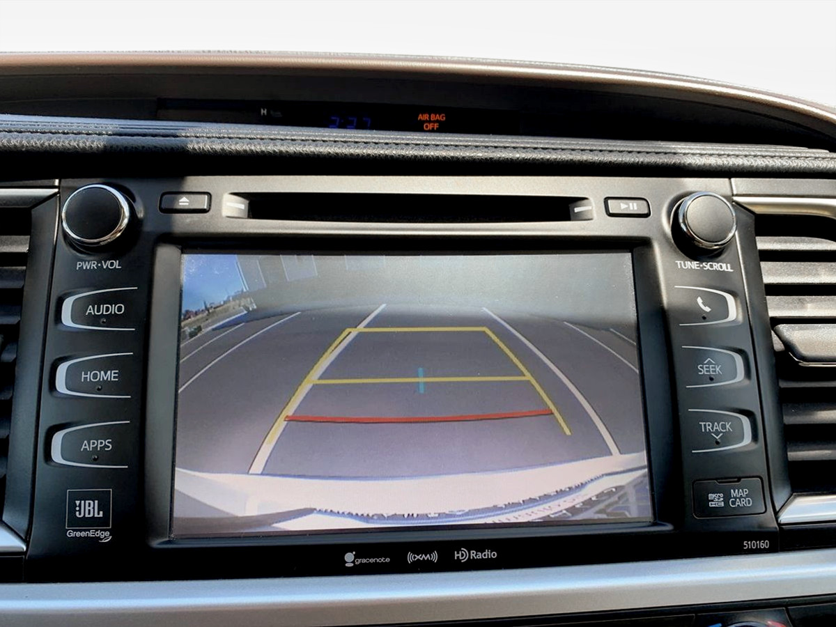 Photo 25 of this Toyota Highlander