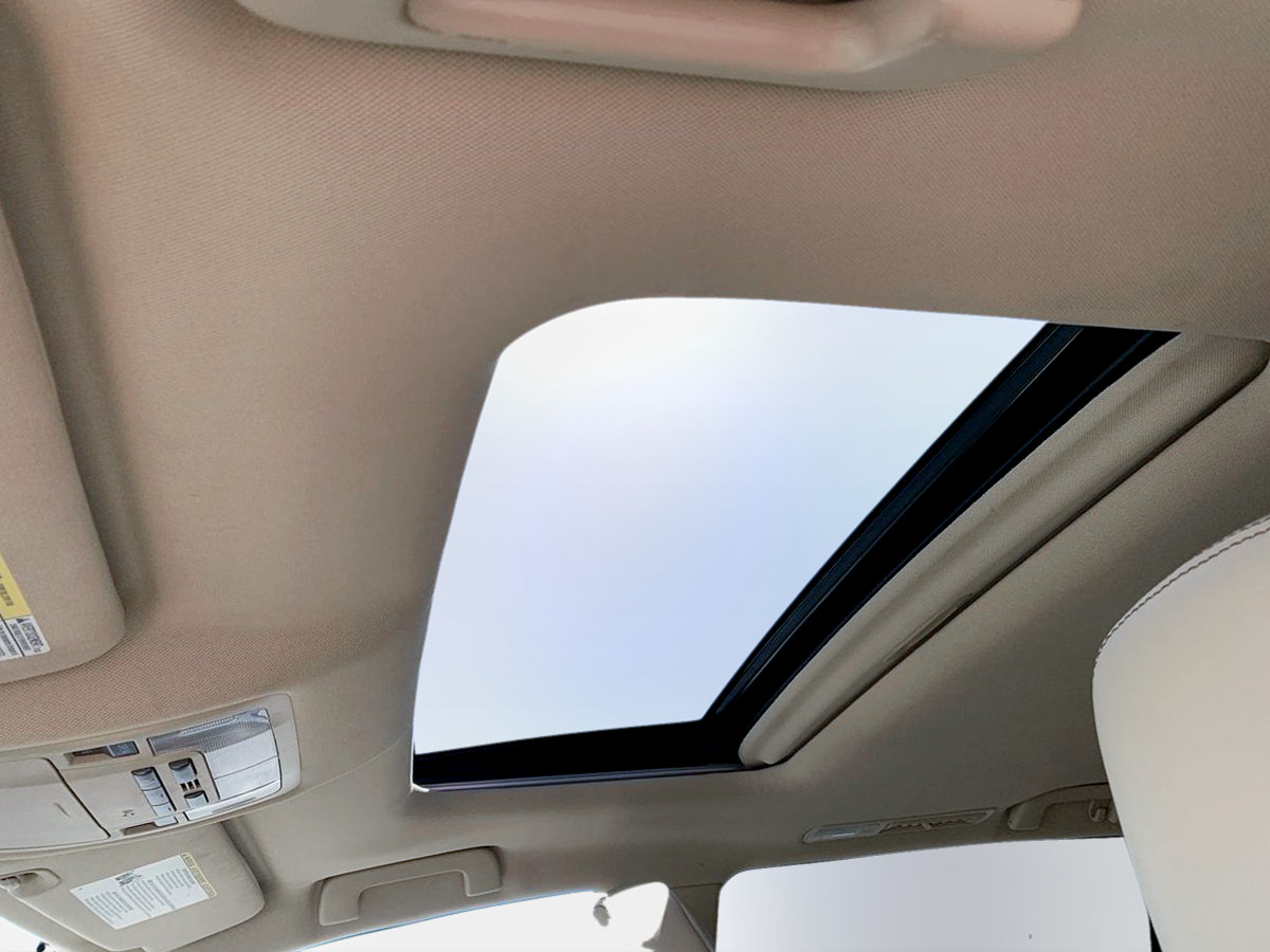 Photo 29 of this Toyota Highlander