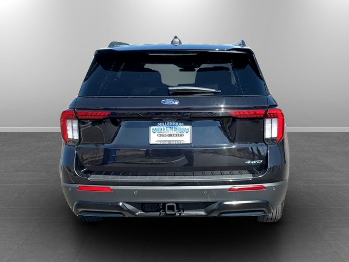 Photo 6 of this Ford Explorer