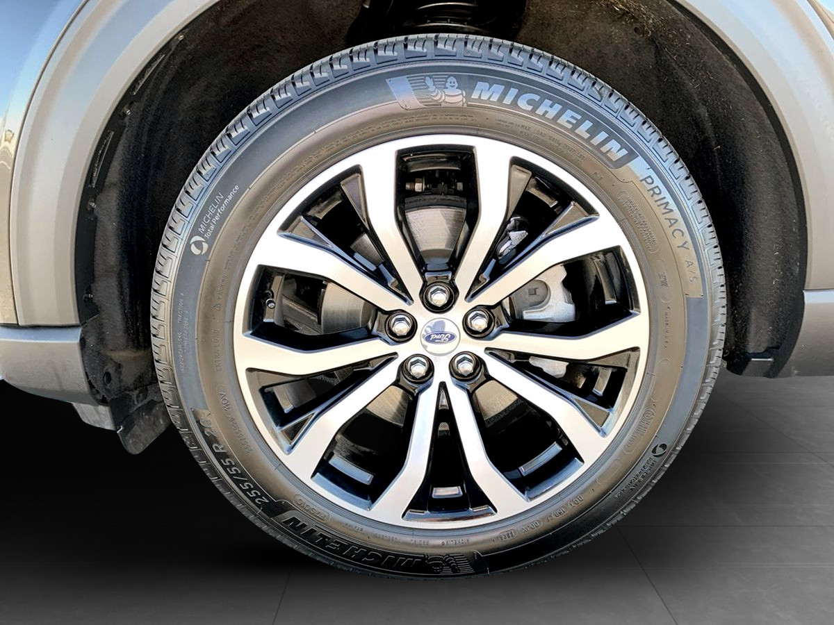 Photo 11 of this Ford Explorer