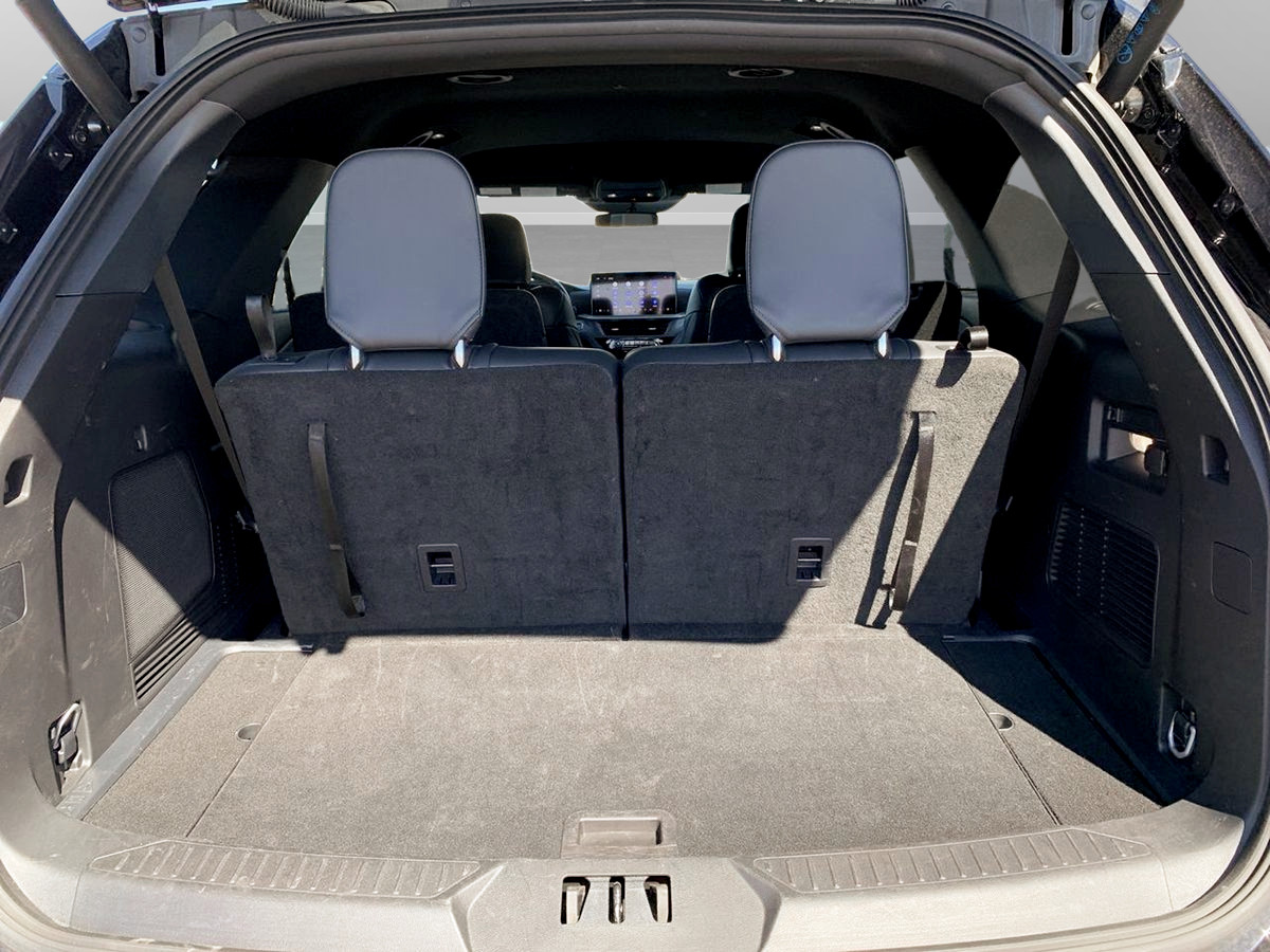 Photo 13 of this Ford Explorer