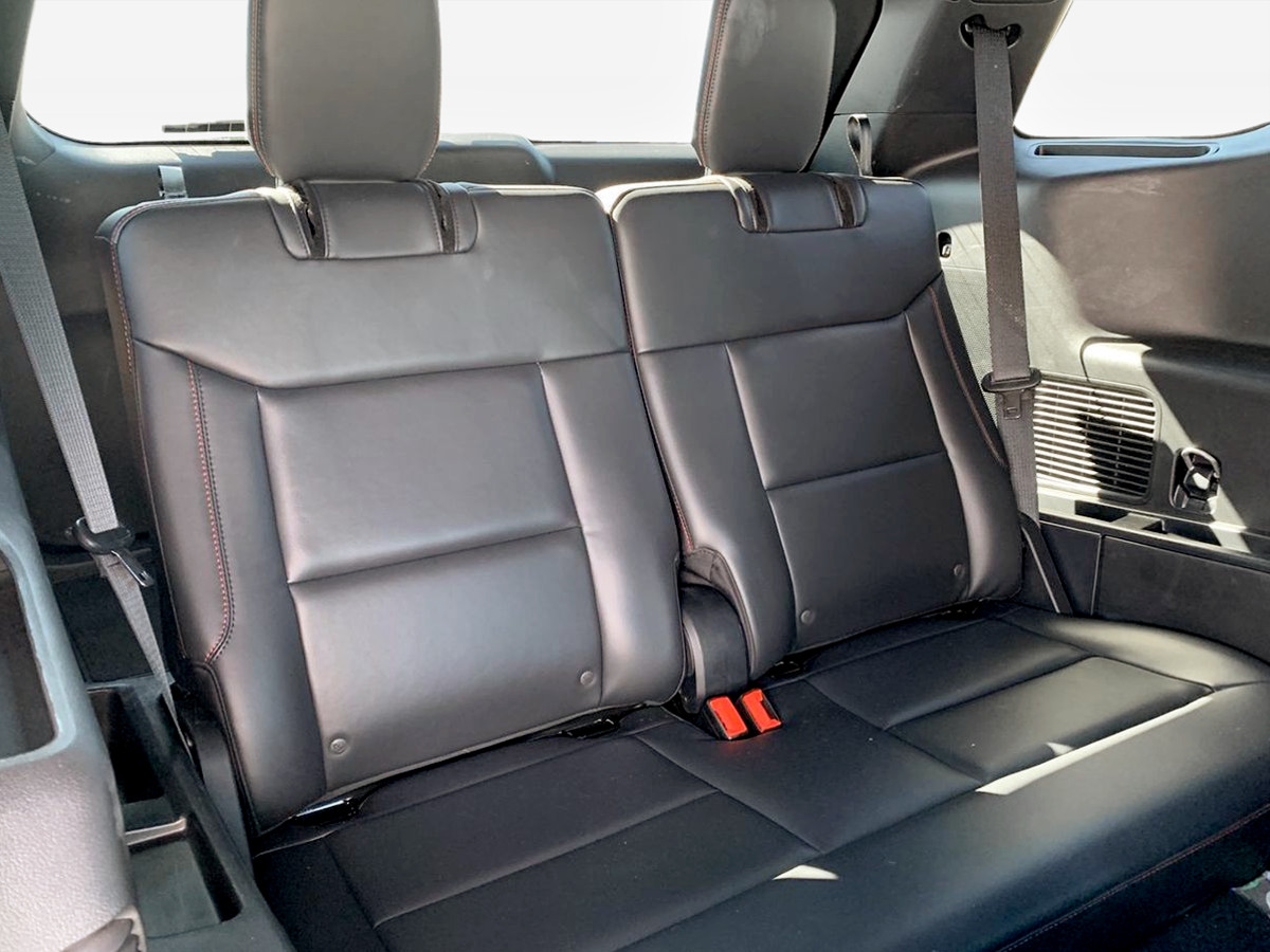 Photo 30 of this Ford Explorer