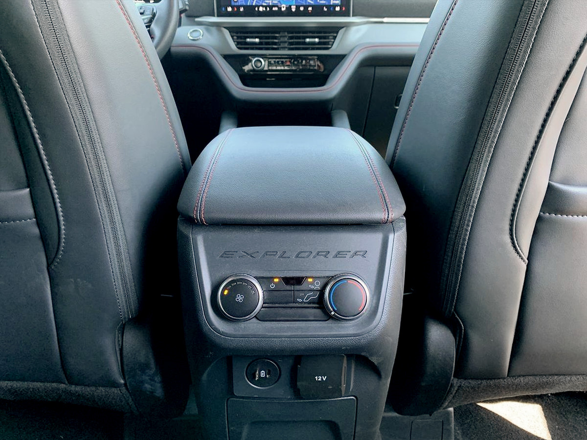 Photo 32 of this Ford Explorer