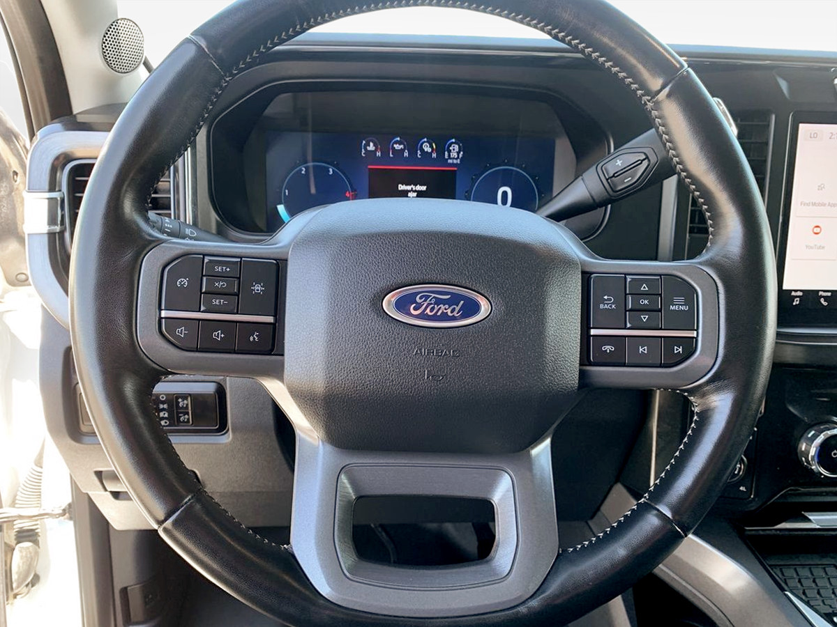 Photo 19 of this Ford Super Duty F-350 SRW