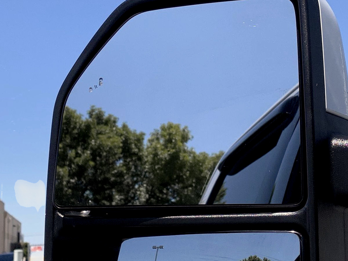 Photo 15 of this Ford Super Duty F-350 SRW