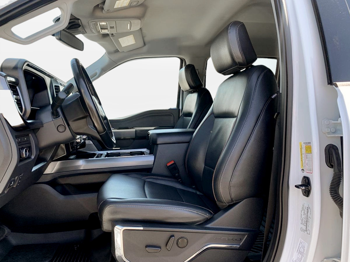 Photo 31 of this Ford Super Duty F-350 SRW