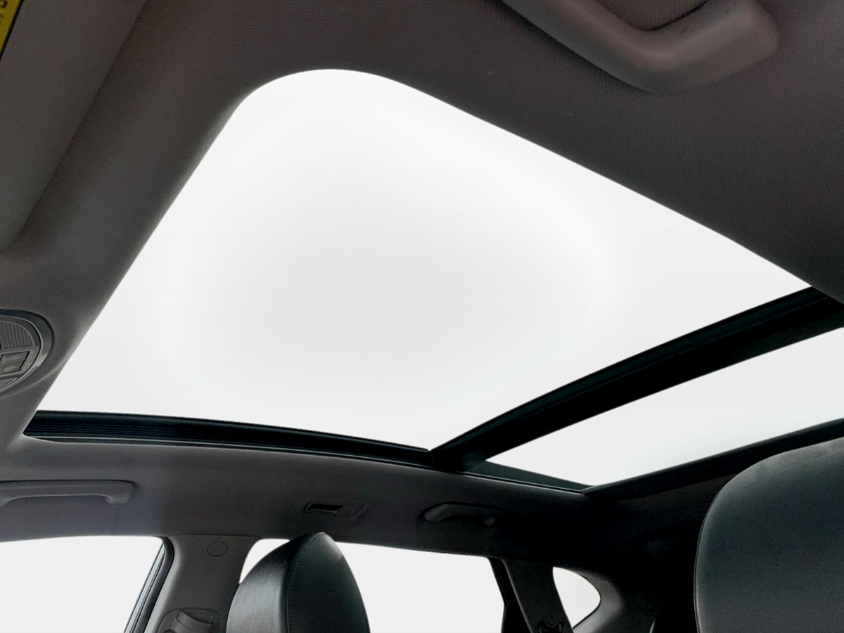 Photo 29 of this Hyundai Tucson