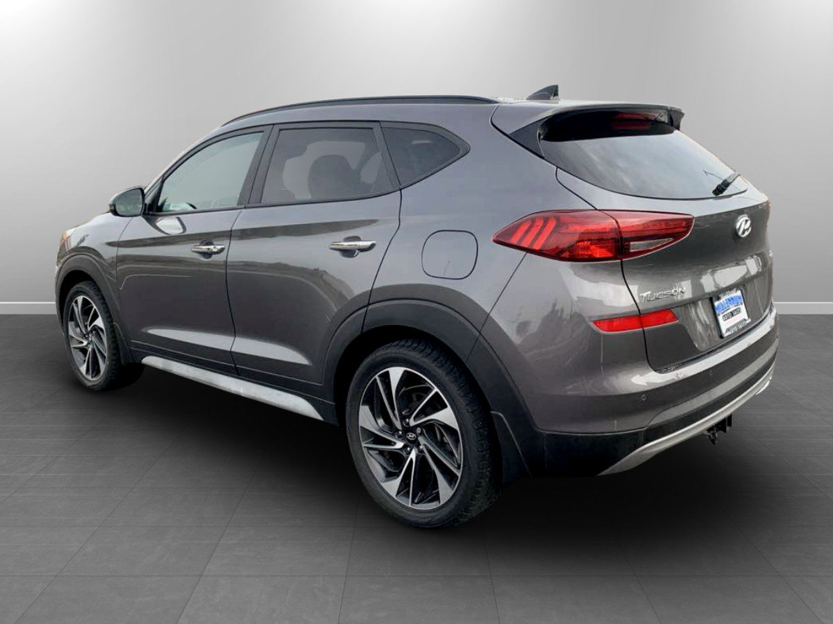 Photo 5 of this Hyundai Tucson