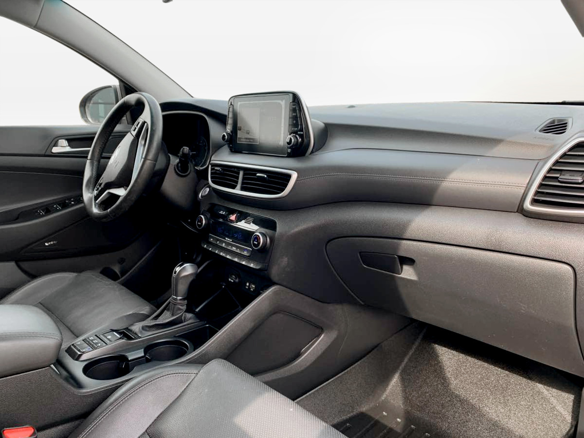Photo 18 of this Hyundai Tucson