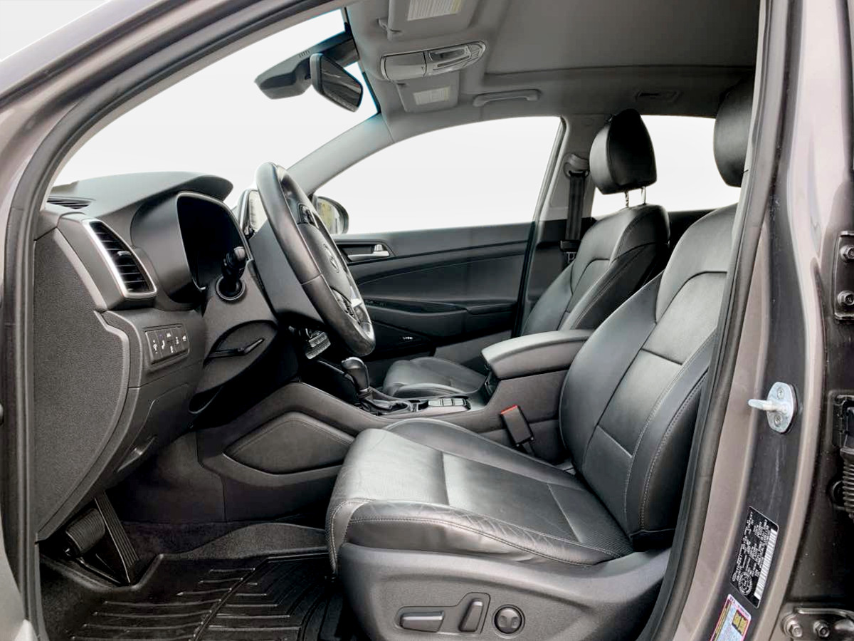 Photo 14 of this Hyundai Tucson