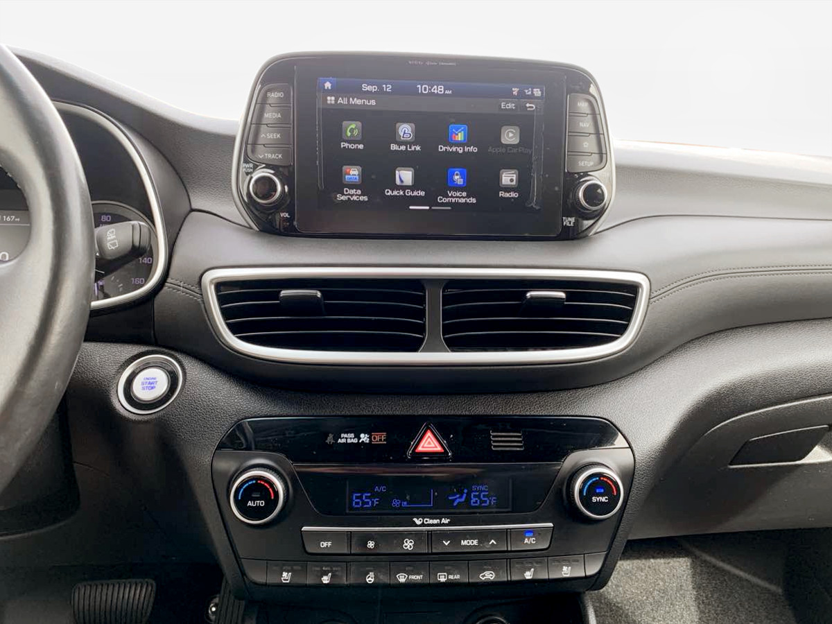 Photo 24 of this Hyundai Tucson