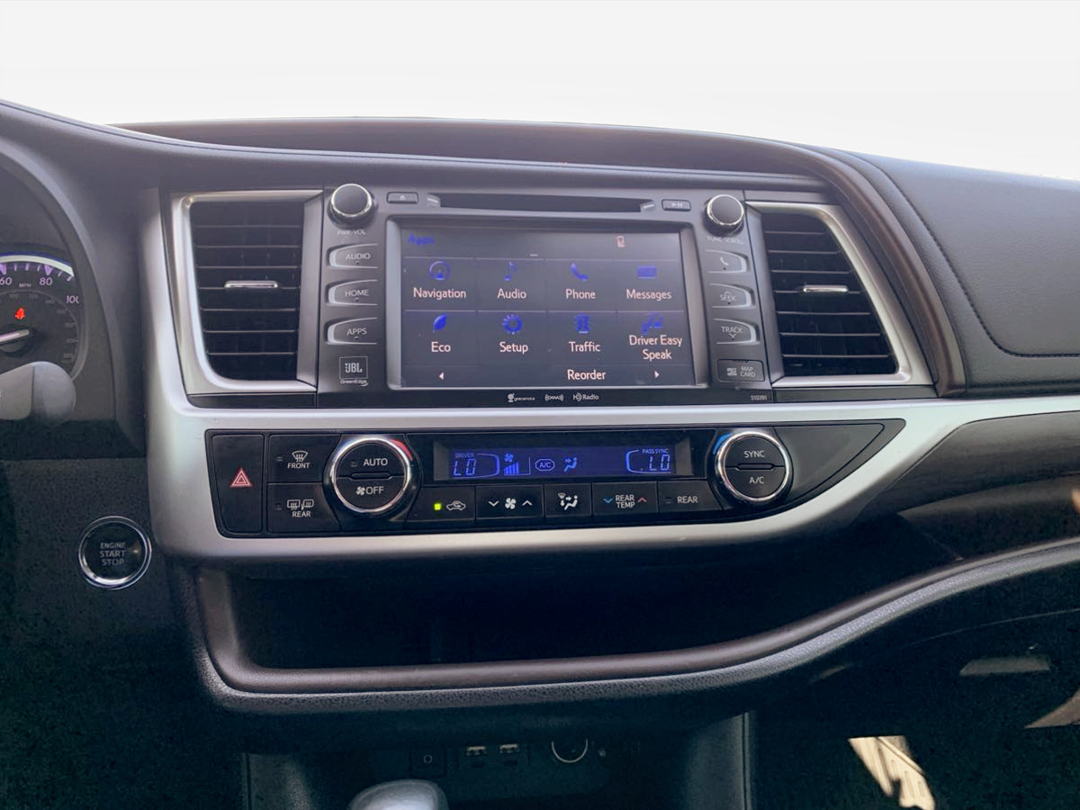 Photo 30 of this Toyota Highlander
