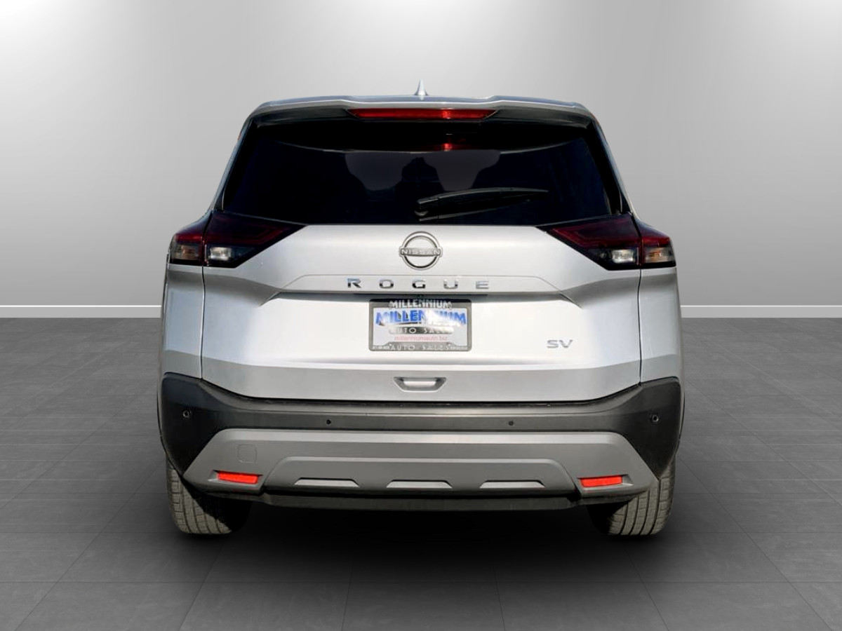 Photo 6 of this Nissan Rogue
