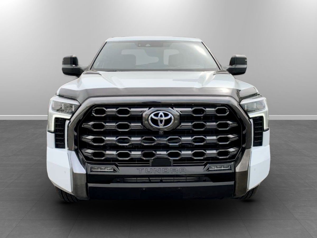 Photo 2 of this Toyota Tundra 4WD
