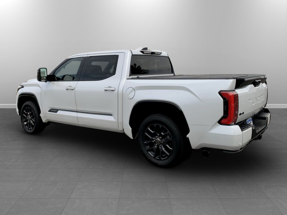 Photo 5 of this Toyota Tundra 4WD