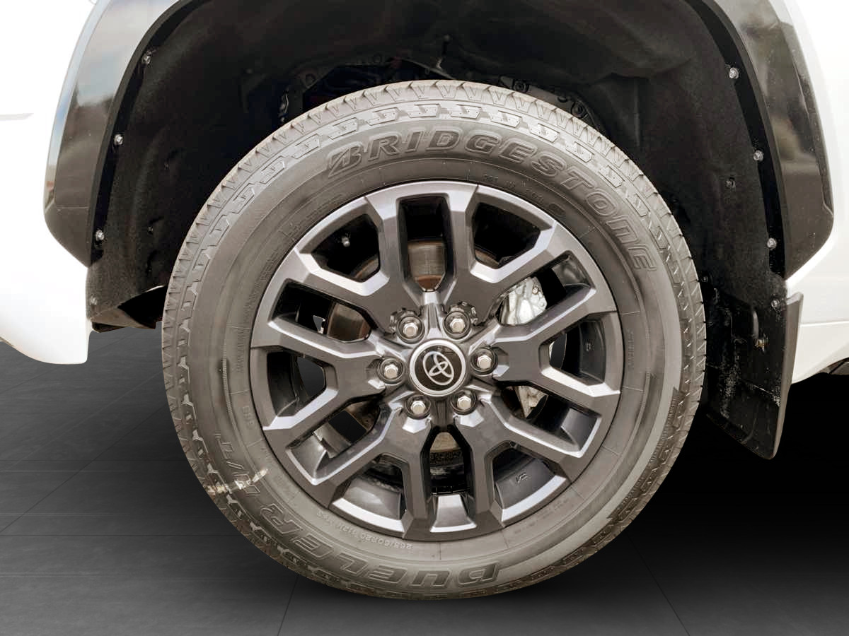 Photo 9 of this Toyota Tundra 4WD