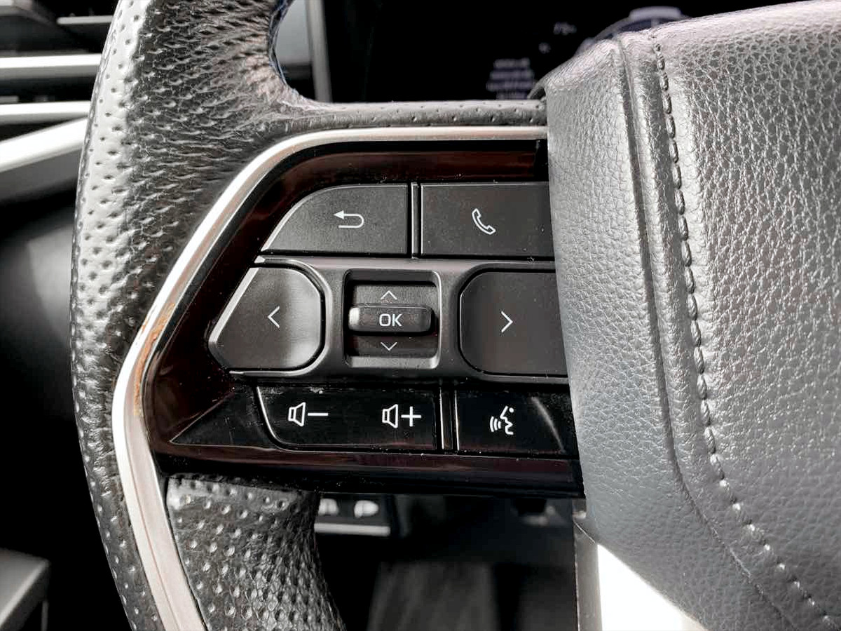 Photo 25 of this Toyota Tundra 4WD