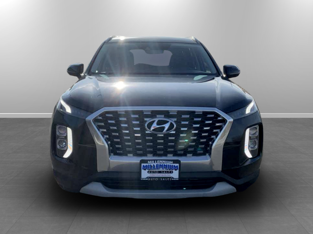 Photo 2 of this Hyundai Palisade