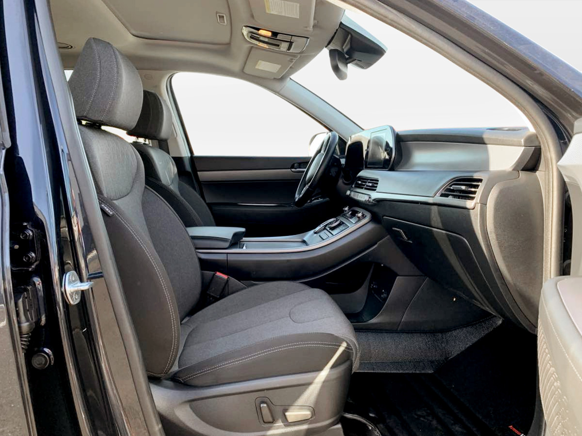 Photo 21 of this Hyundai Palisade