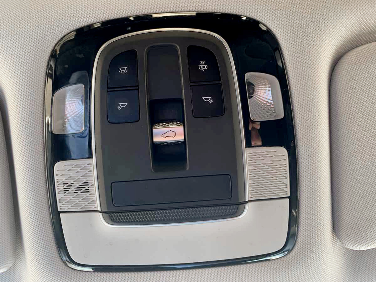 Photo 32 of this Hyundai Palisade