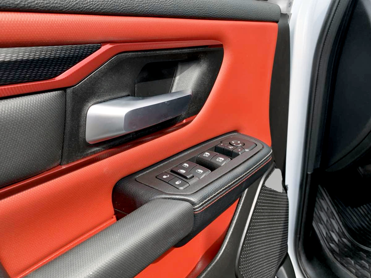 Photo 15 of this Ram 1500
