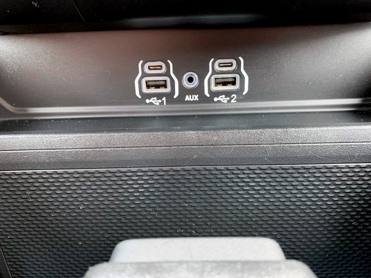 Photo 33 of this Ram 1500