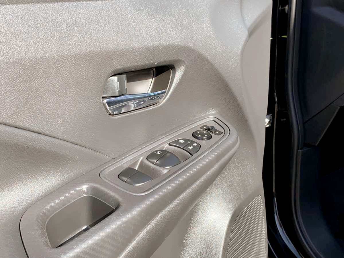 Photo 14 of this Nissan Versa