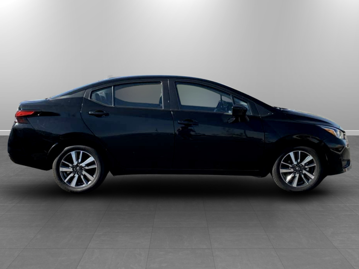 Photo 8 of this Nissan Versa